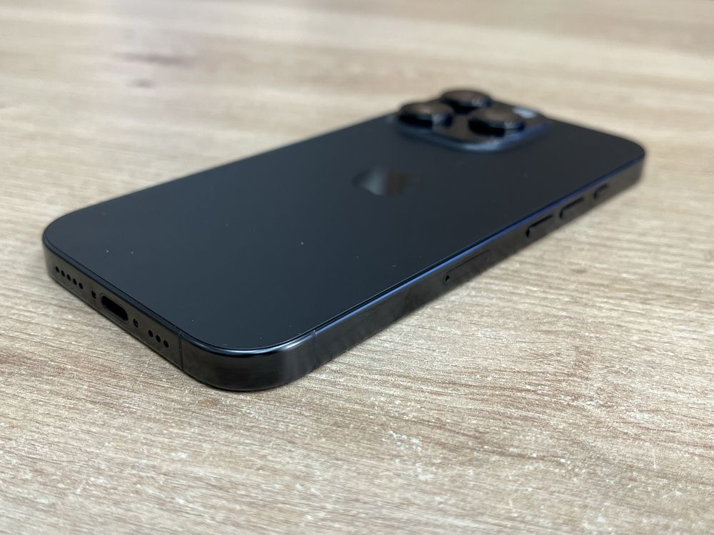 iPhone 16 Pro 128GB Перфектен Гаранция 26 Цикъла