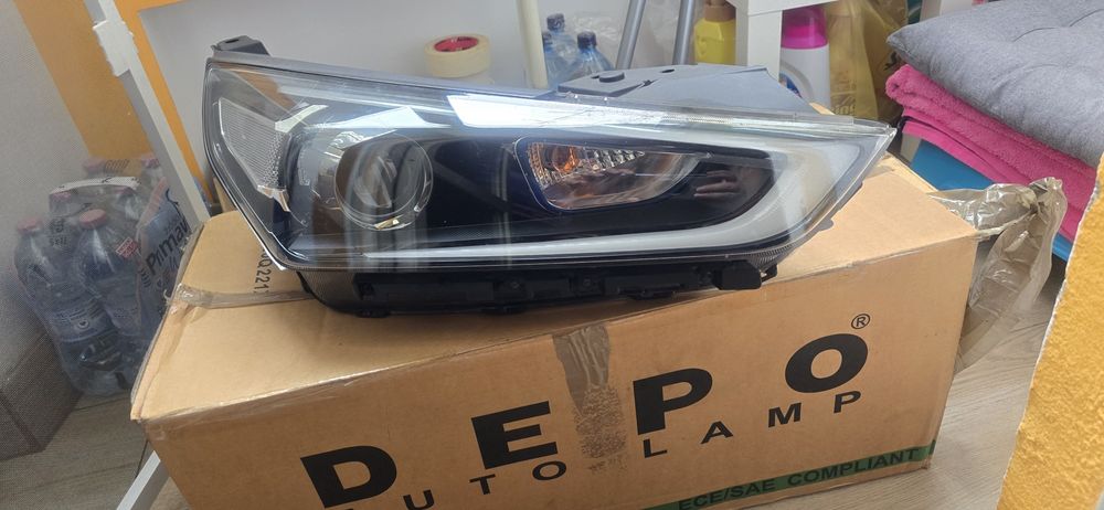 far pe partea dreapta Hyundai ioniq