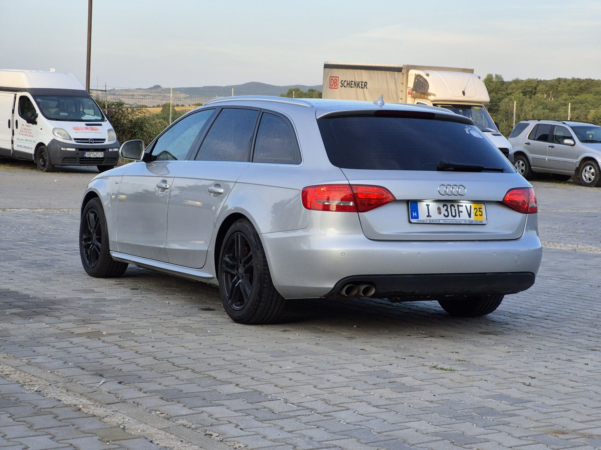 Audi a4 b8 S-line 2.0 tdi 143 cp