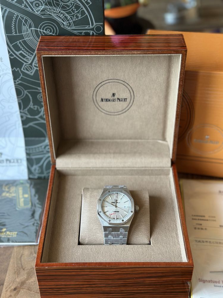 Audemars Piguet Royal Oak 41 mm White Dial