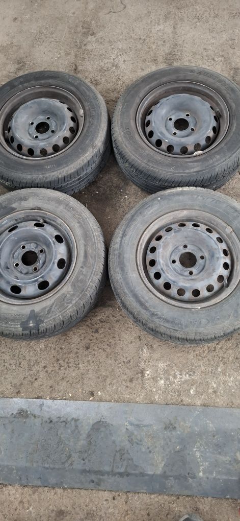 Джанти с гуми 13" 5х100 за Форд и vw