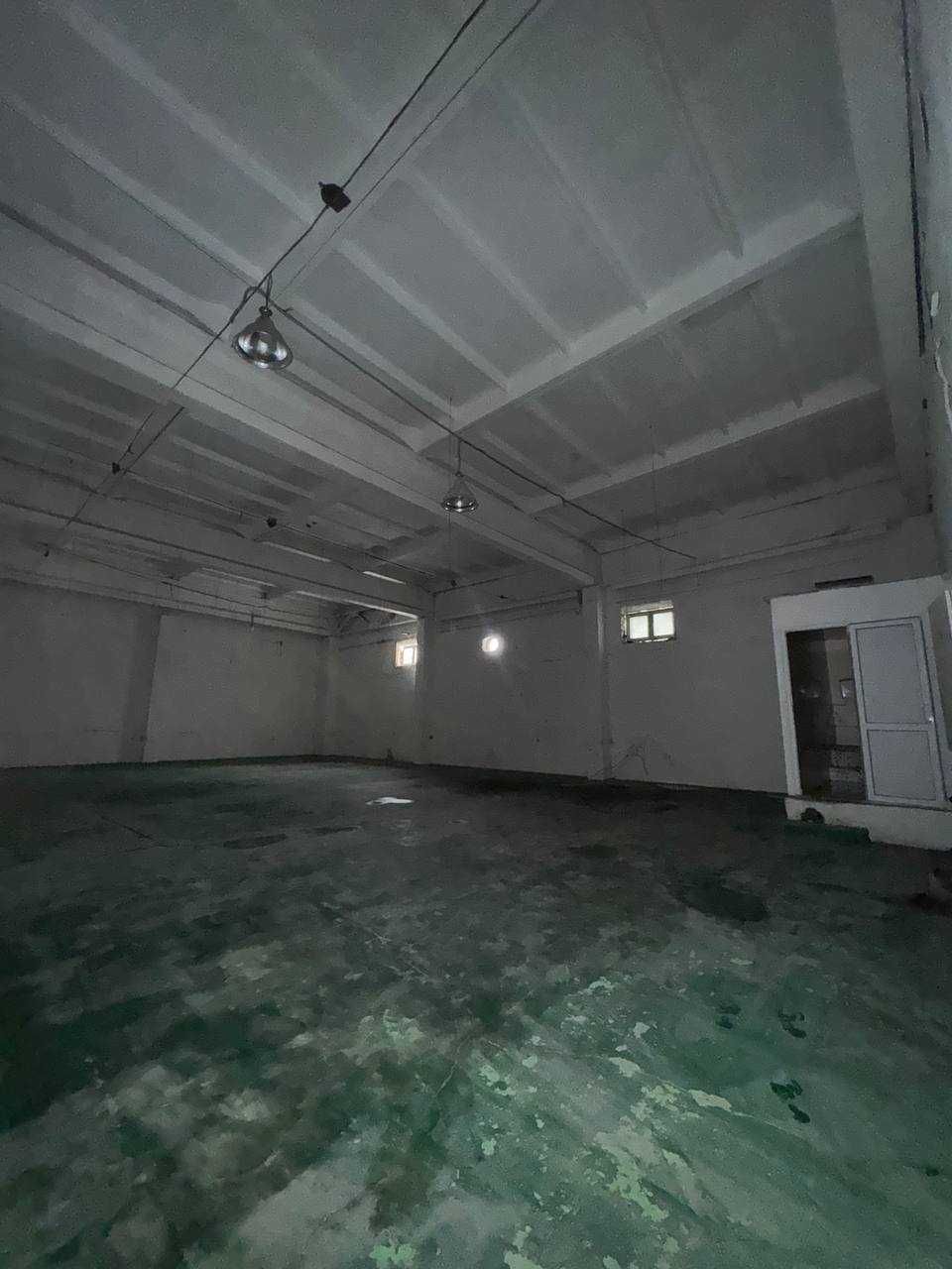 Склад 430 кв.м Яккасарой тумани