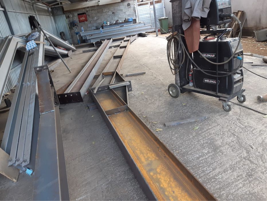 Casuta A frame pe structura metalica