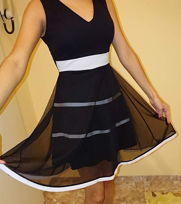 Черна рокля с бяло