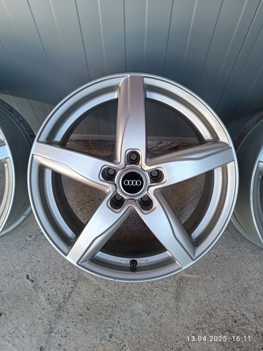 17/5/112-АУДИ А 4, А 6-нов внос