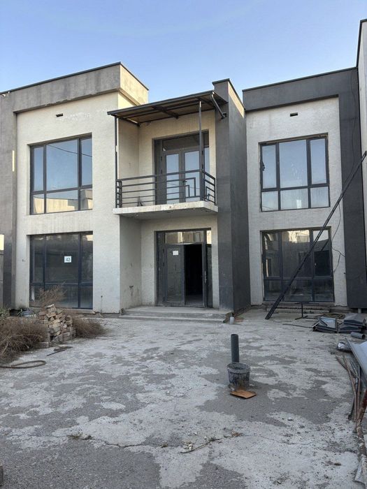 срочно продаётся ЕвроДом лимонария ремонт 80% готов 3,4-соток 3-уровен