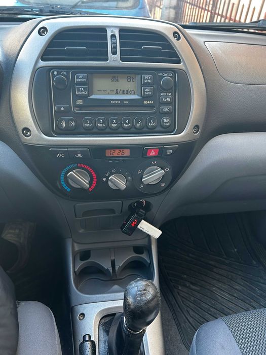 Toyota RAV4 2.0 бензин 4x4 | Климатик | Много добро състояние | 7950лв