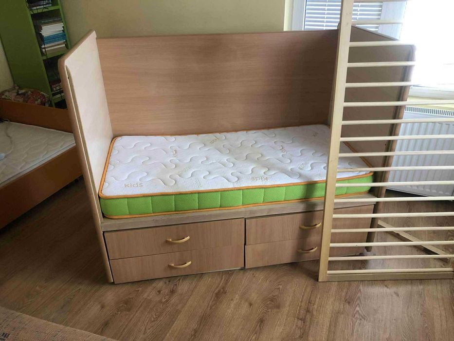 Бебешко легло с люлка