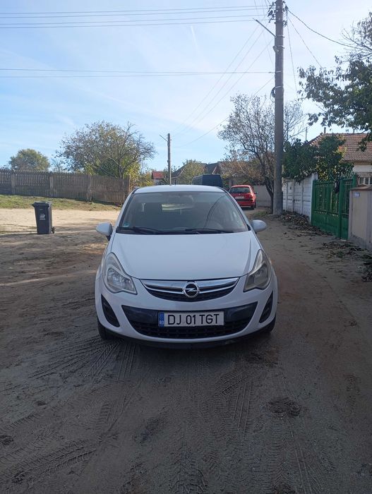 Vind Opel CORSA D 1,7 cdi  2012 euro 5