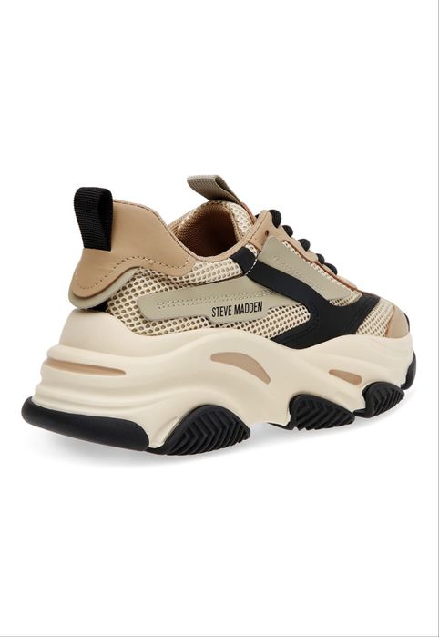 Ново дамско зимно яке и нови сникърси Steve Maden