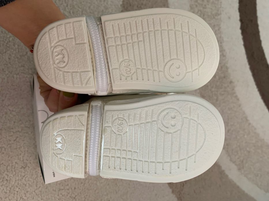 Колев и Колев буйки кец бели 19-20