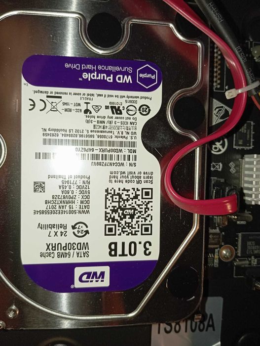NVR 10 canale + HDD 3Tb + 6 camere IP 2-4MP + switch 1000Mbps