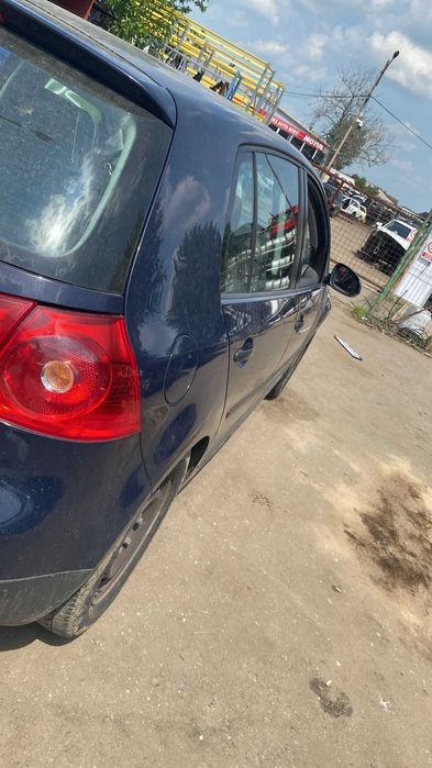Dezmembrez Volkswagen Golf 5 1.4 B an 2005 cod motor BCA