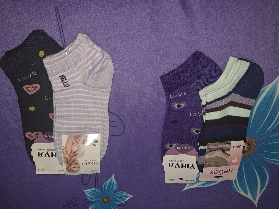 Ciorapi de dama scurti