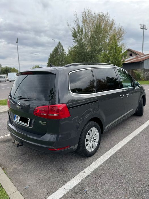 Vând Volkswagen Sharan 7N ,  5 locuri , fabr. 2011 , 2.0