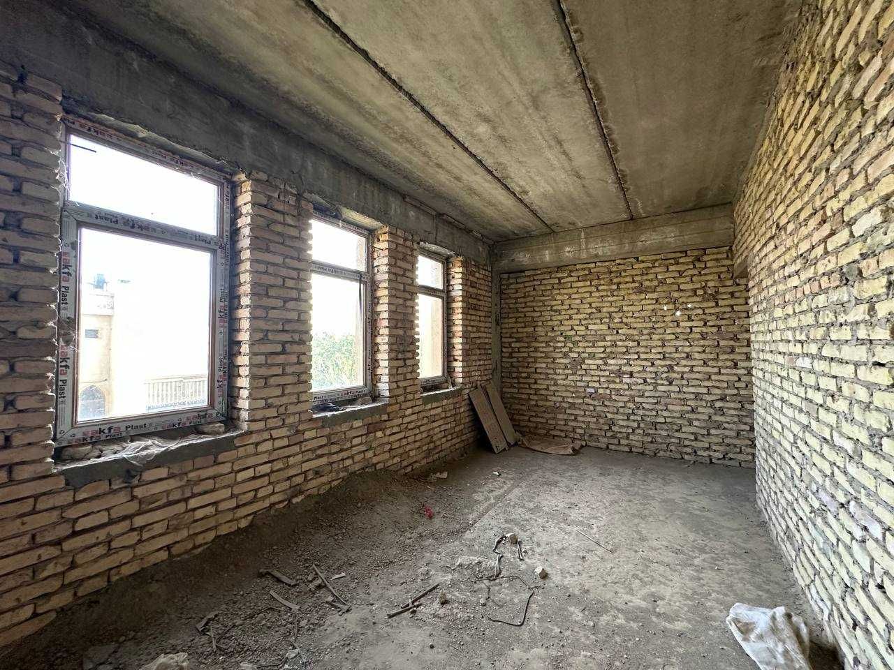 Bino sotiladi 3 qavatli