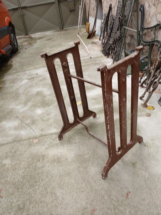 Picioare din oțel turnat