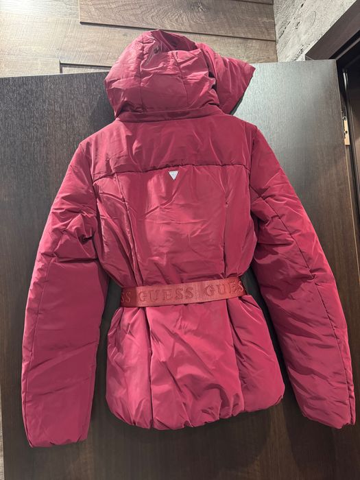 Дамско зимно яке Guess Bella