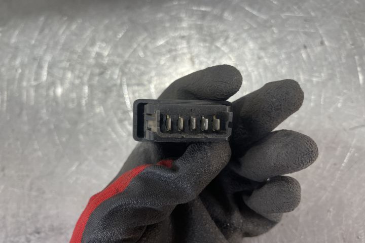 Buton geam 22681 Dacia Logan prima generatie