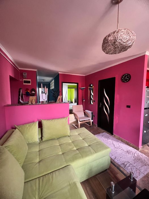 Închiriez apartament cu 3 camere ultracentral oraș arad