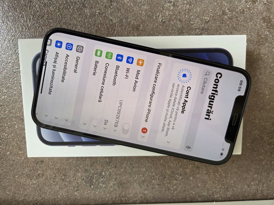 Iphone 12 Black 128Gb,neverlocked,la cutie cu multe accesorii.