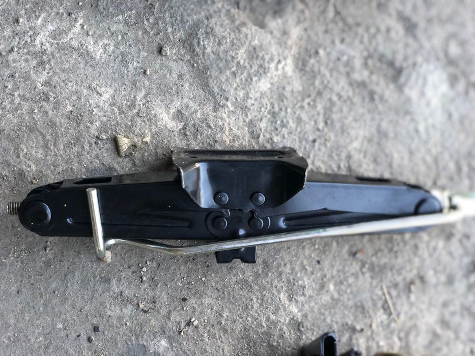 Cric Renault Megan 3