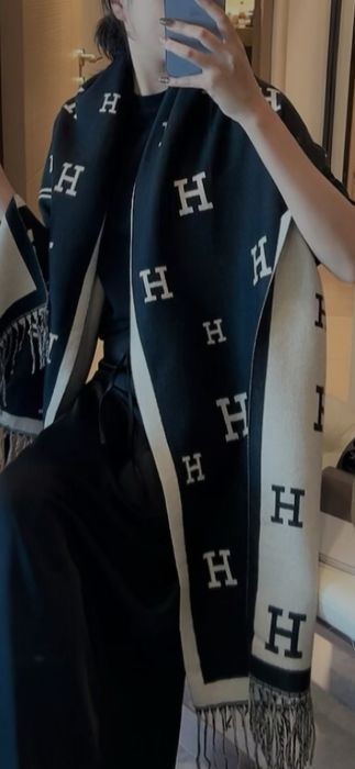 Fular Hermes, model 2026