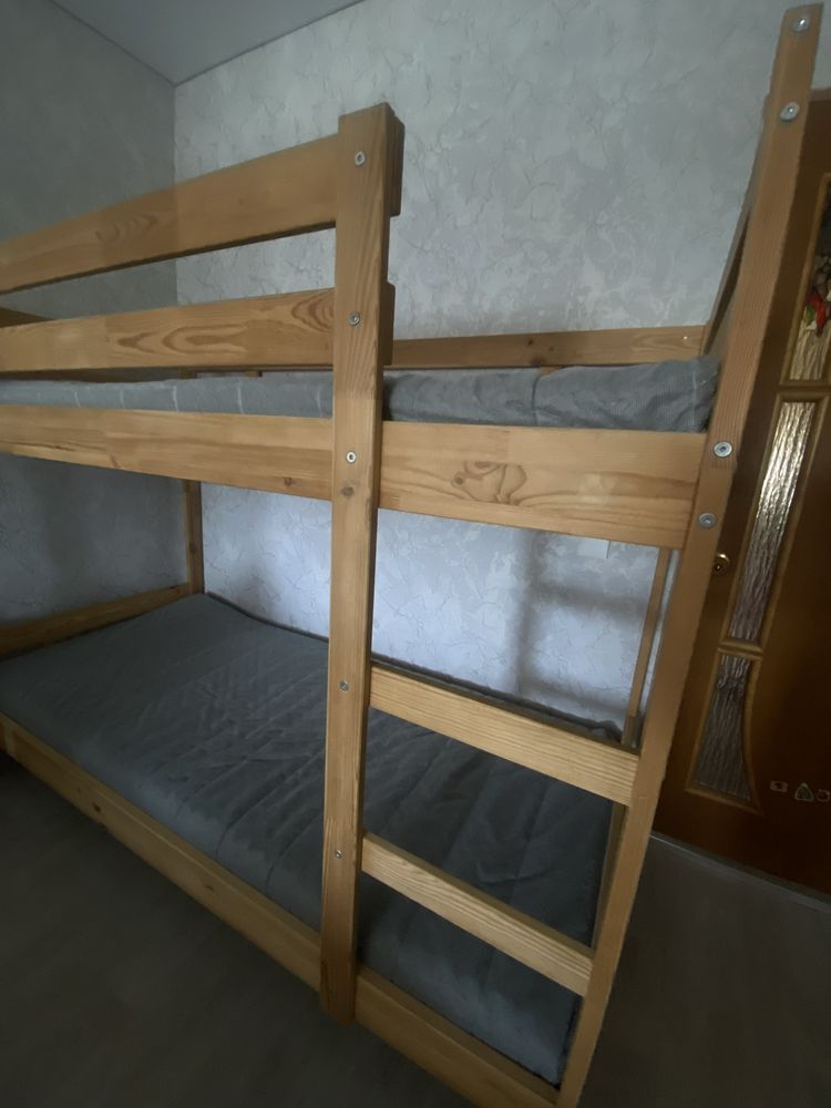 Двухъярусная кровать продается