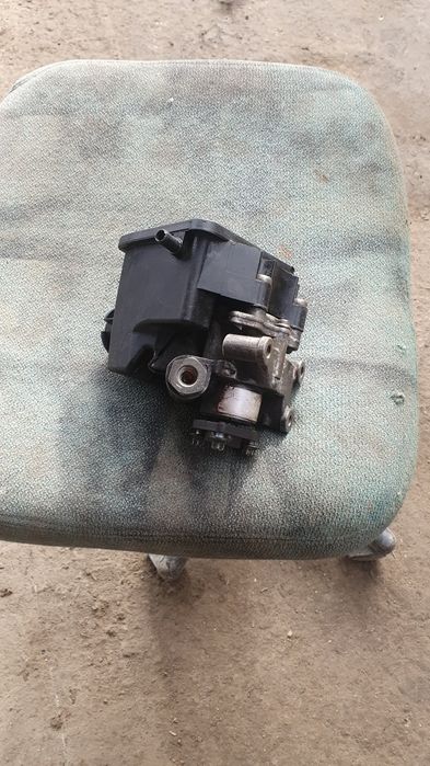Vând pompa servo sprinter