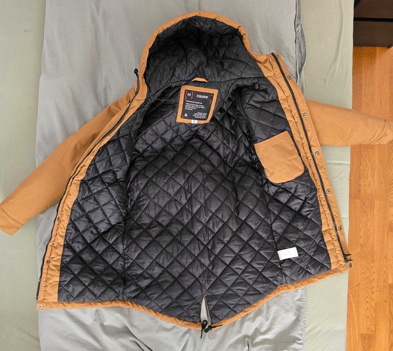 Geacă de iarnă bărbați Cropp (Parka) cu glugă, maro, mărime S, nouă.