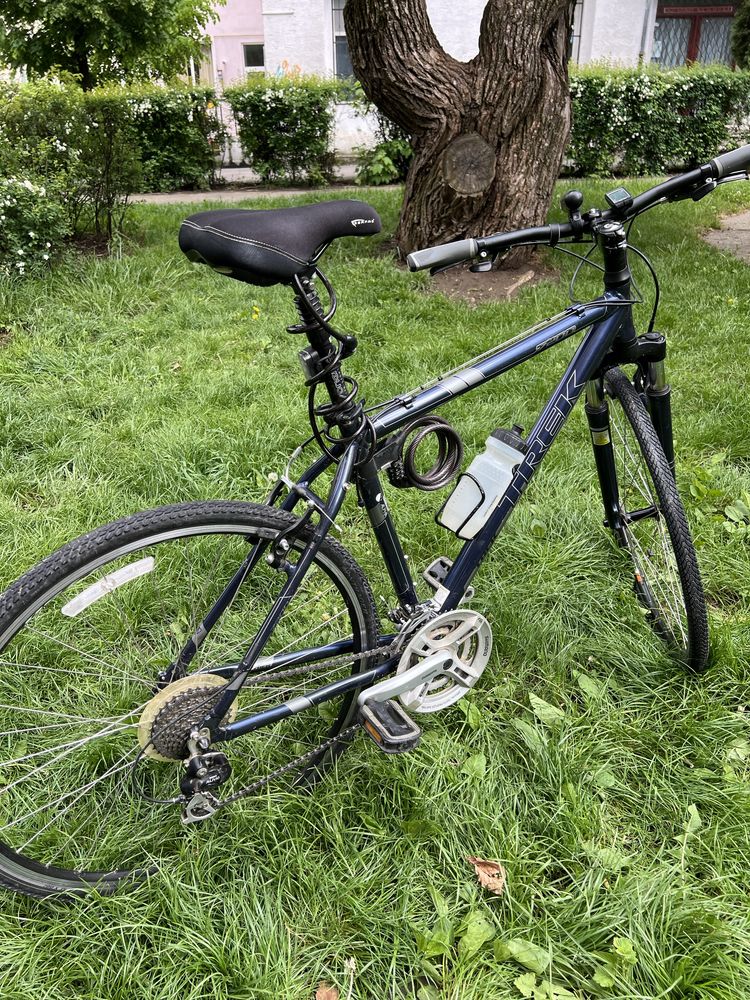 Bicicleta Trek 7200 suspensie fata spate (şa) hibrida trail si oras