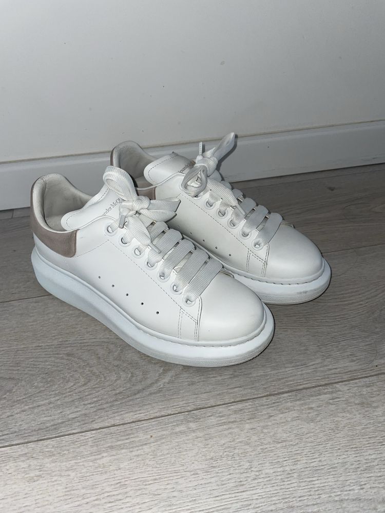 Alexander Mcqueen-originali, stare impecabila