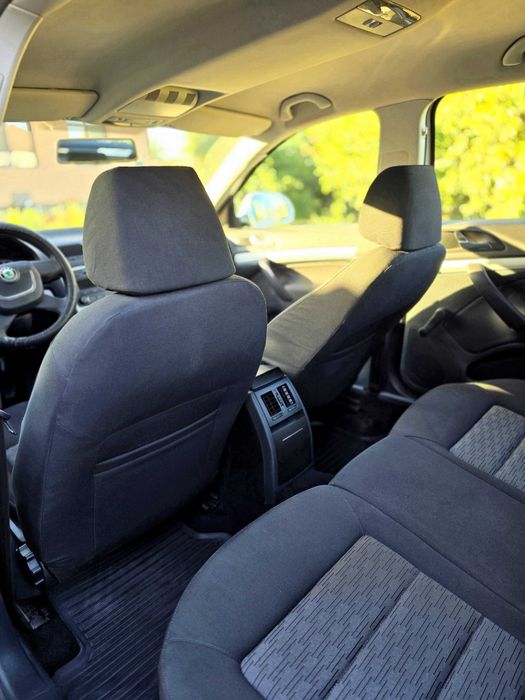 Vând Skoda Octavia
