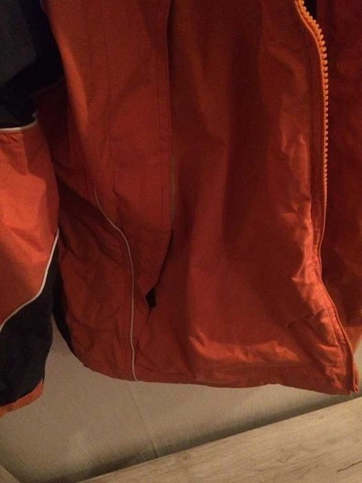 Ново спортно яке,ветроустойчиво, M