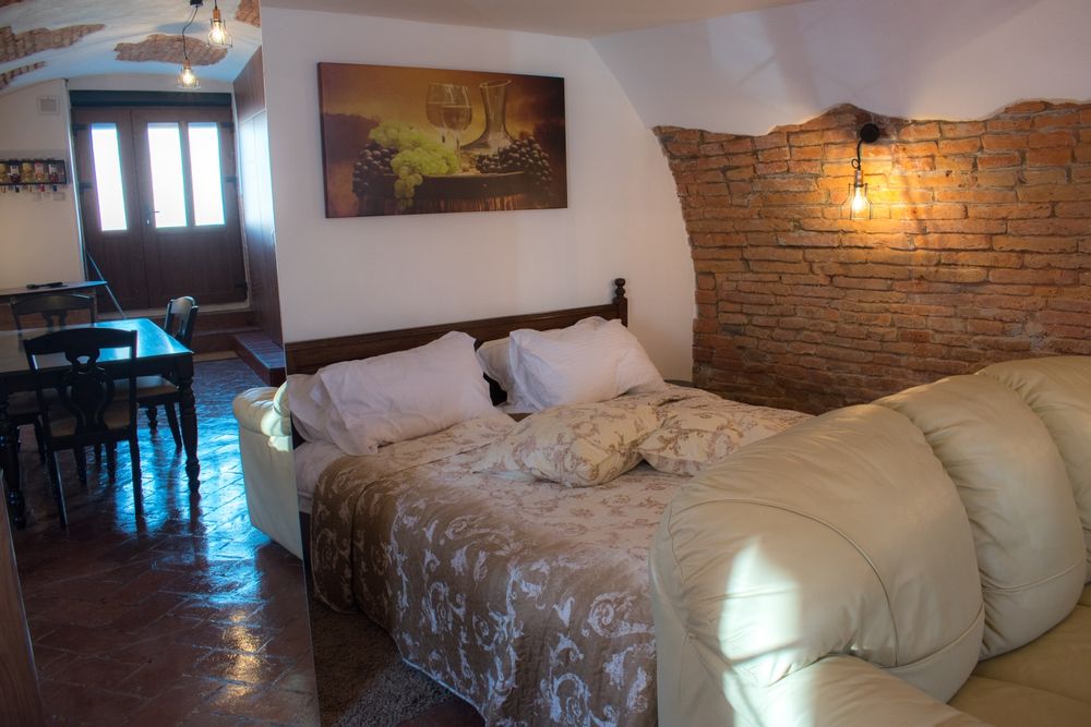 Inchiriez apartament regim hotelier