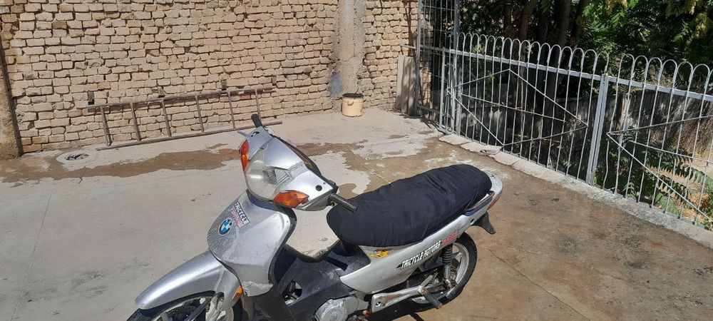 Продам скутер находу