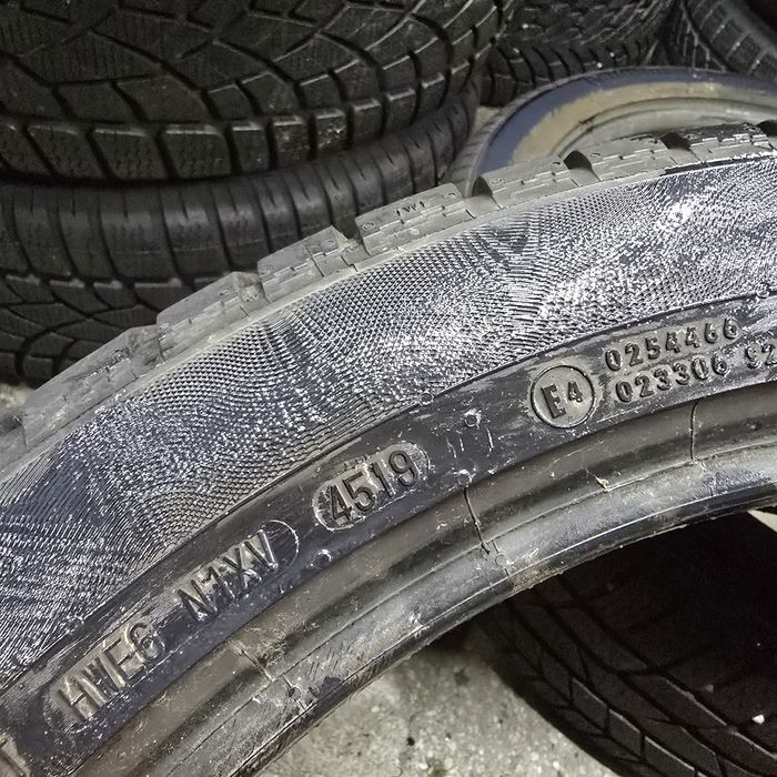 2x 235/45/19 M+S CONTINENTAL 2019 Stare excelentă