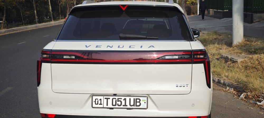 Продаю свою машину Nissan Venucia Star full position