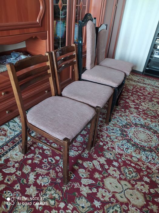 Стол со стульями