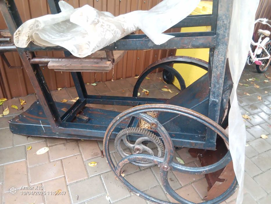 Șișcorniță manuala și cu motor