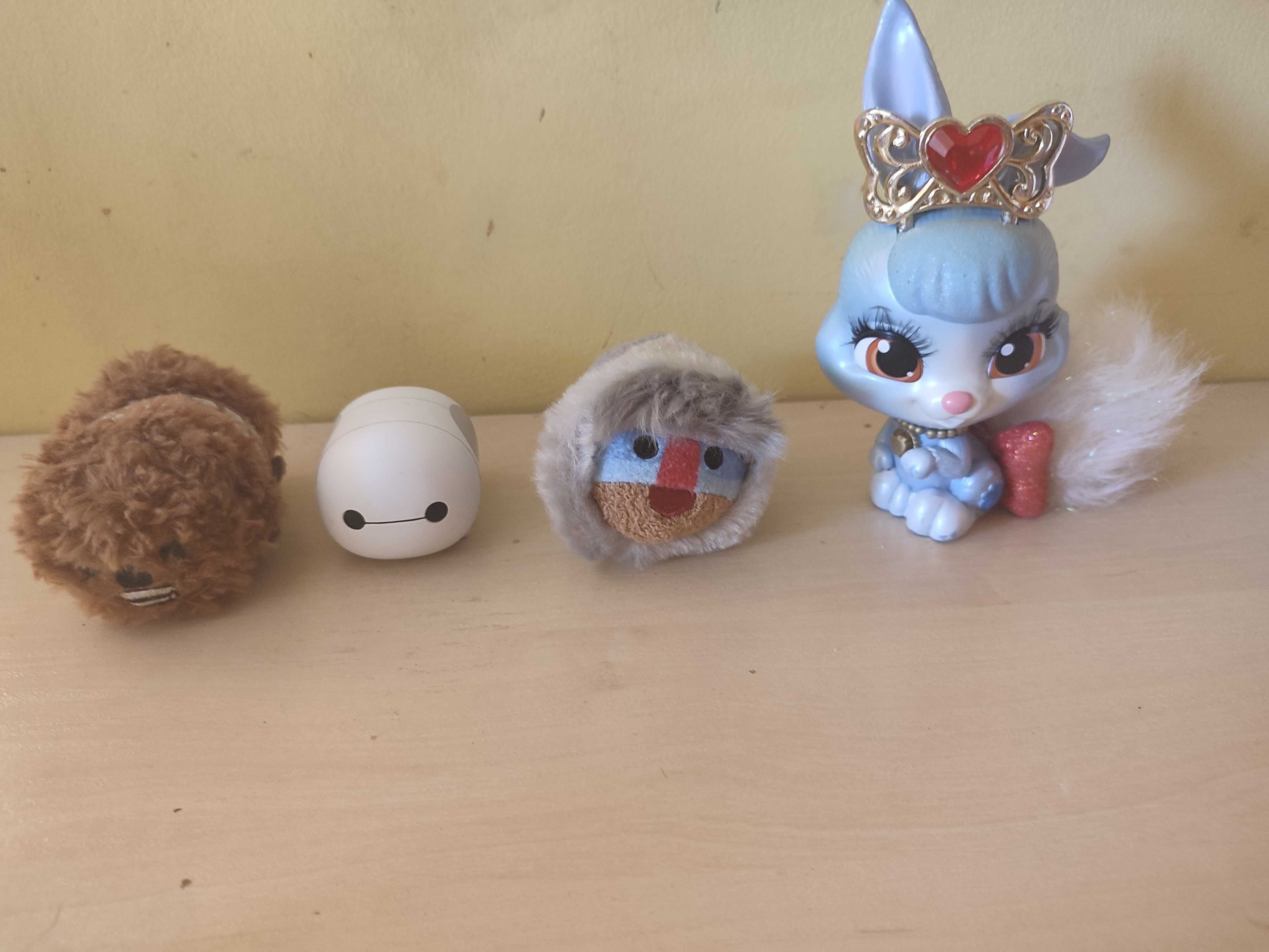 Различни фигури, играчки