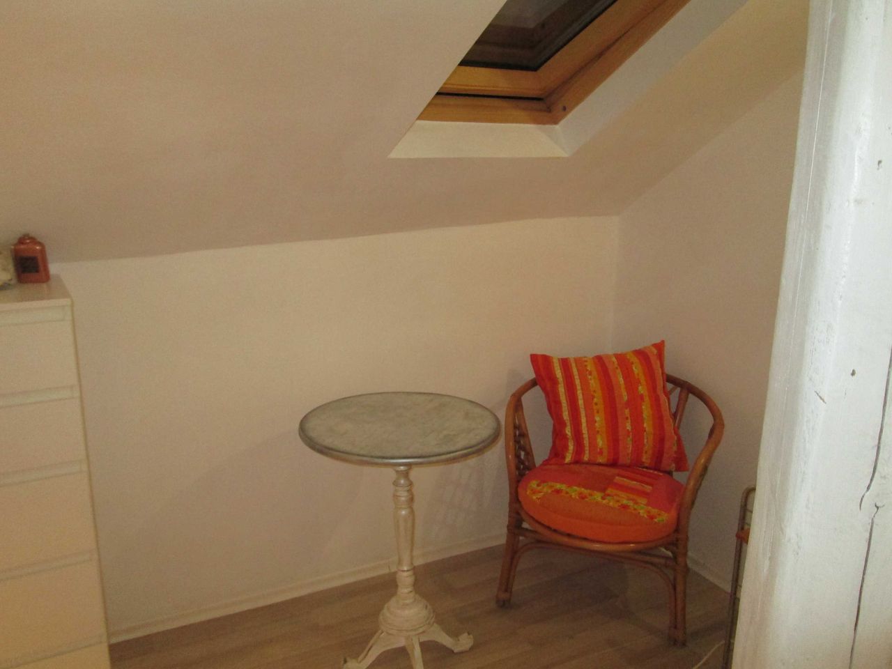 Дава се под наем Едностаен апартамент в Варна, Център - 27 кв.м за 229.5 € - Снимка #5