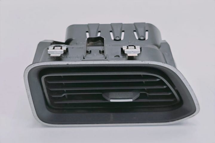 Grila ventilatie 687501519R Renault Master a 3-a generatie