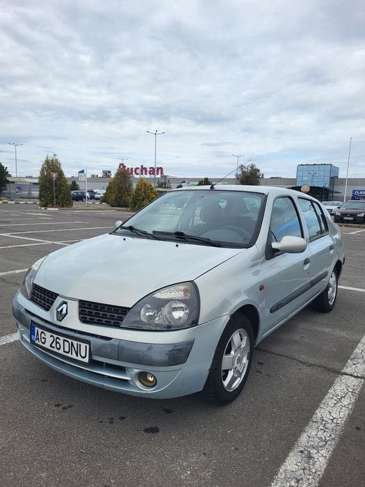 Vând Renaul Clio 2002