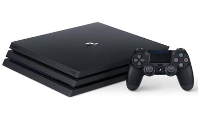 Playstation 4 PRO 1TB + Charger за 2 джойстика