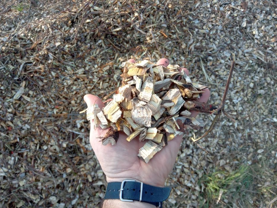 Tocător crengi, debitare busteni cosire/ defrisare/ curatare teren