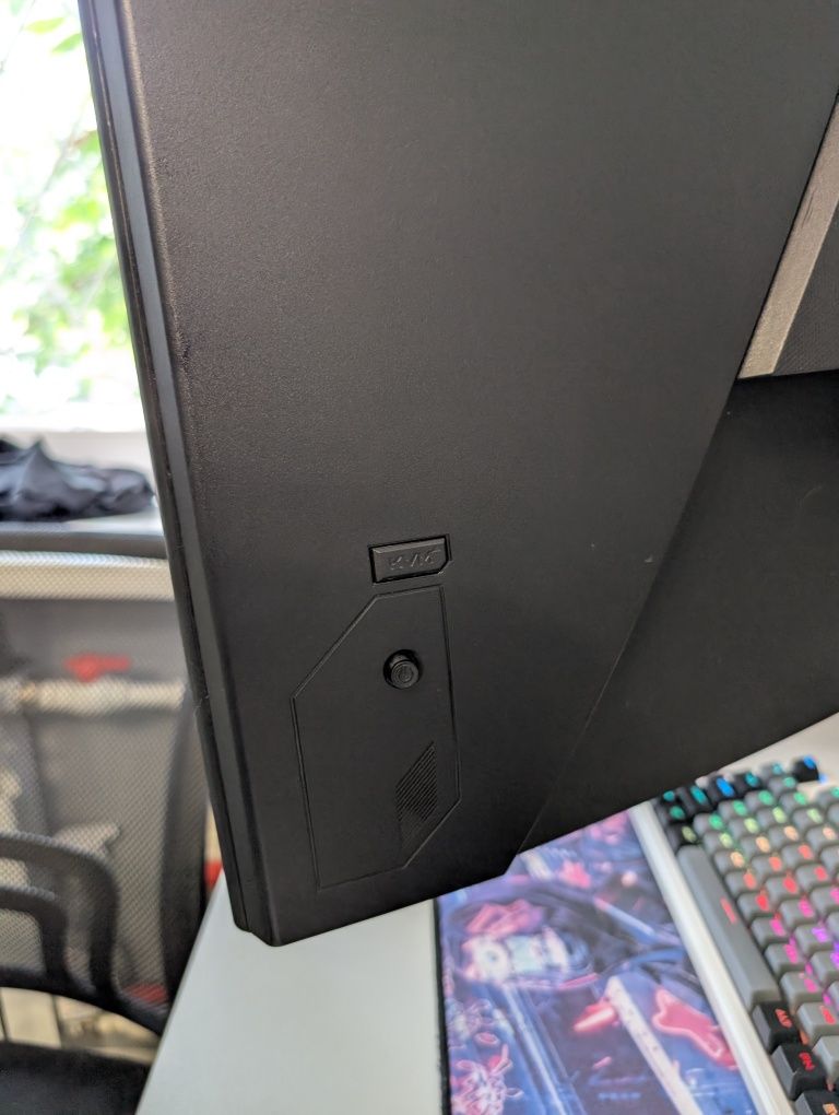 Игровой  QHD Монитор Gigabyte M32QC 32" с Type-C