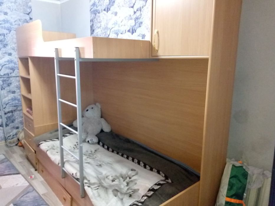 Продам двухъярусную кровать