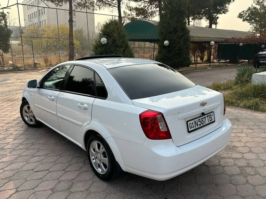 Jentra 2018 avtamat 3 pozitsa sotiladi