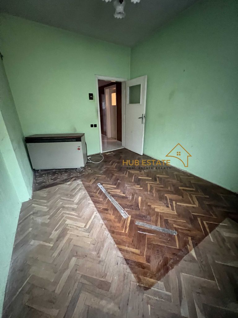 Продава се Тристаен апартамент в Добрич, Център - 78 кв.м за 1385 €/кв.м - Снимка #10
